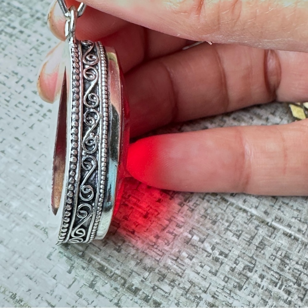 Sold🛍️Artisan Red Glass Crystal with Silver Tone Ornate Metal - Picture 7 of 11
